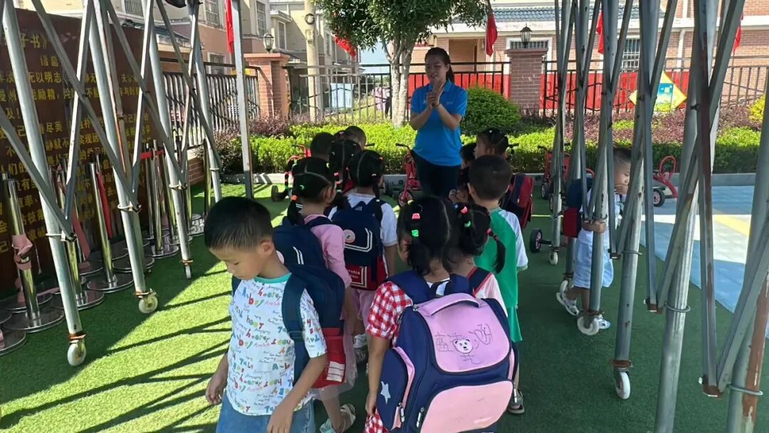 【平安校園】安全“童”行，防患未然——東幼校車應急疏散演練紀實