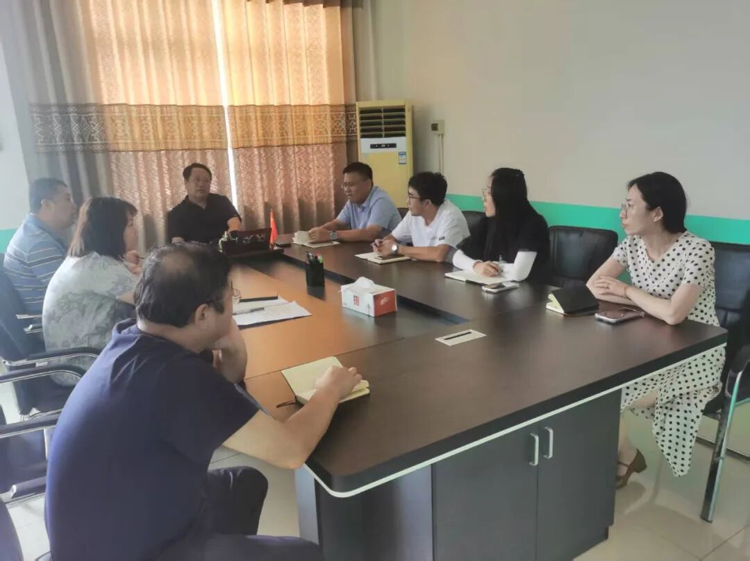 瑯琊小學安全教育課程校車安全演練，共筑生命防線---瑯琊小學舉辦2025年秋季校車消防應急演練