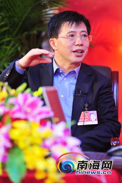 ?？趯W(xué)生何時能坐上“長鼻子”校車？市長回應(yīng)(圖)