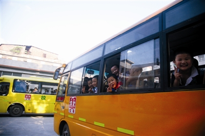 東莞：有校車核載人數(shù)超新國標(biāo)3成多(圖)