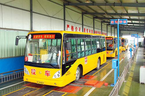 山東臨淄校車安裝“黑匣子” 實現24小時動態(tài)監(jiān)管