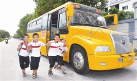 石獅今年將更換30輛國(guó)標(biāo)校車 政府出資補(bǔ)助