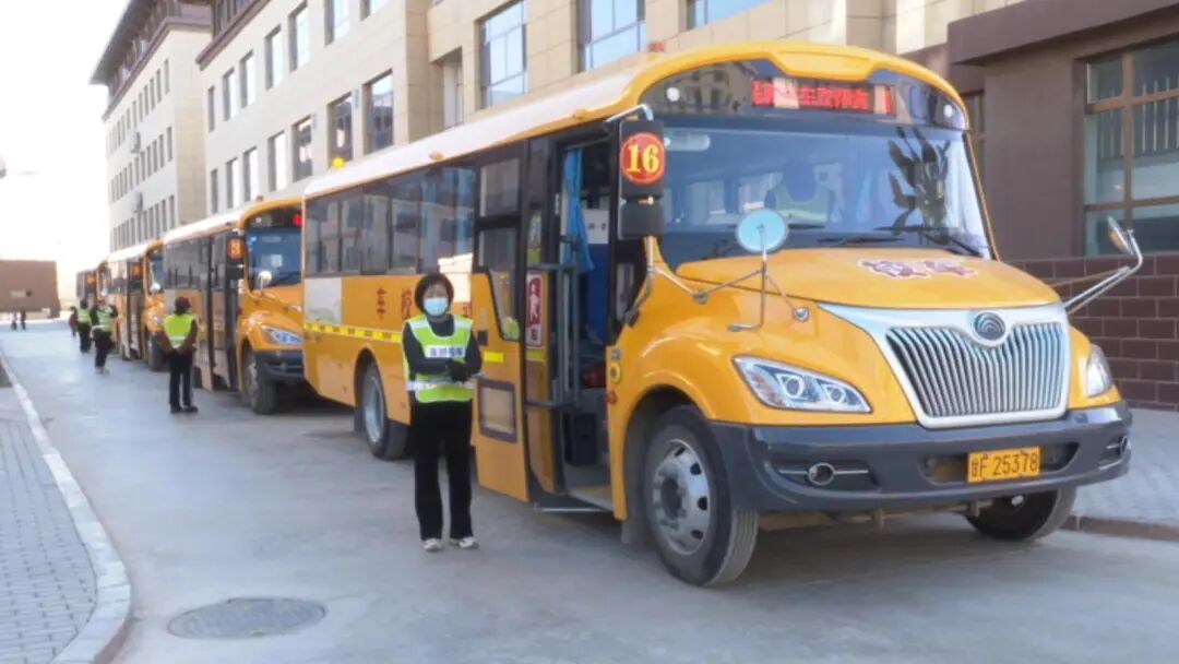 敦煌：校車擴容升級 教育惠民“加速”