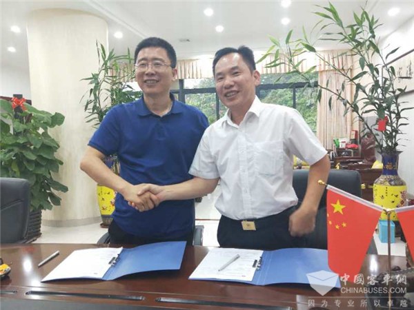 安全護(hù)航不停歇!中通客車打造的又一校車銷售范本