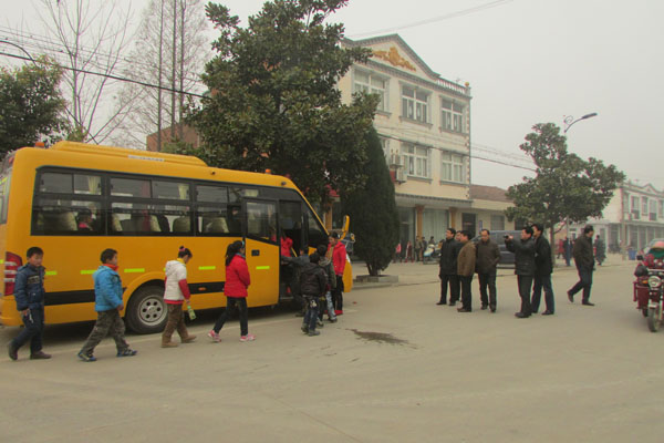 安徽：巢湖市教育局考察肥西縣校車運營工作