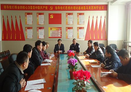 威海:鳳林學(xué)校加強(qiáng)校車司機(jī)冬季安全教育 威海:鳳林學(xué)校加強(qiáng)校車司機(jī)冬季安全教育