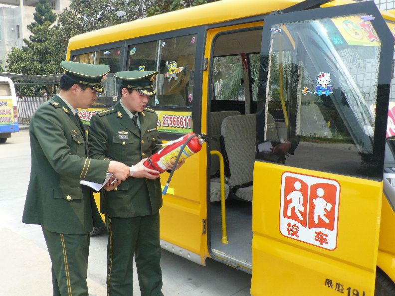 幼兒園校車存隱患“登上”平頂山郟縣交通違法曝光臺(tái)