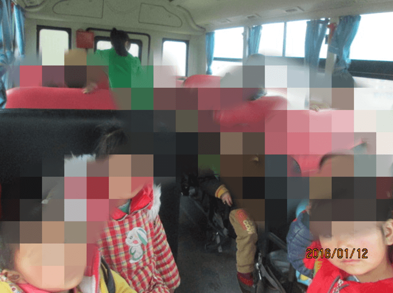 湖北蘄春首例校車嚴重超員案開庭審理/ 湖北蘄春首例校車嚴重超員案開庭審理