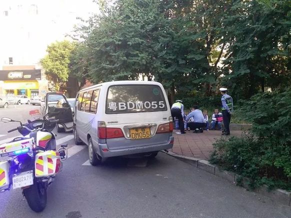 龍崗黑校車名單曝光！別再讓你的孩子乘坐