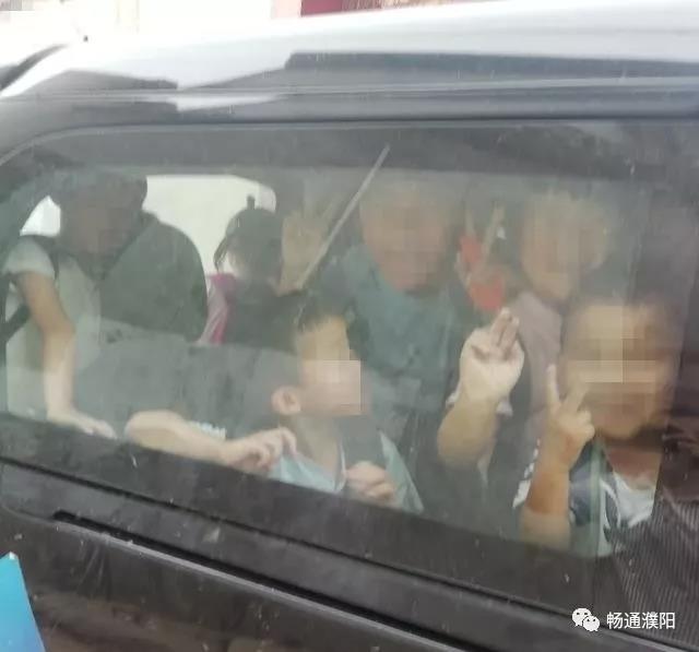 6月18日，遼寧省凌源市一名4歲幼童被遺忘在校車內，放學時才被人發現死亡。