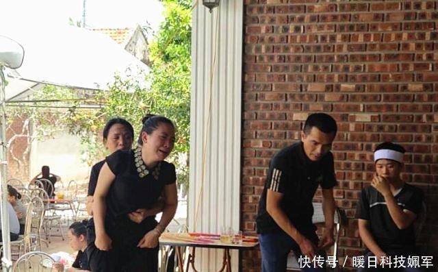 6歲男孩乘校車上學(xué)被遺忘在車?yán)铮挛绫话l(fā)現(xiàn)時已經(jīng)死亡