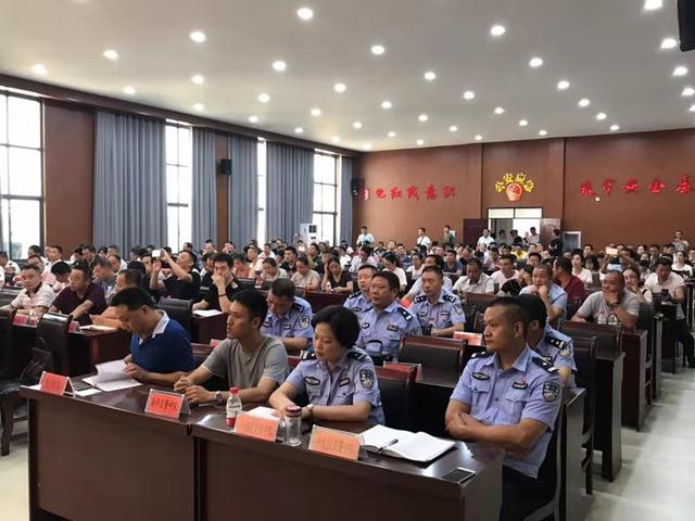 這個(gè)協(xié)會(huì)不簡單！送安全下基層，走進(jìn)公安縣由大學(xué)博士授課