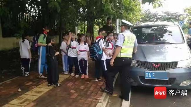 臨高：面包車(chē)充當(dāng)“校車(chē)” 核載7人竟裝了14名小學(xué)生