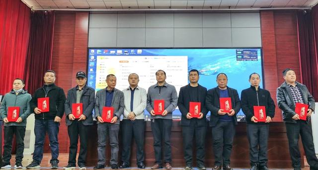 醴陵市教育局舉行2021年校車安全工作培訓(xùn)暨總結(jié)表彰會