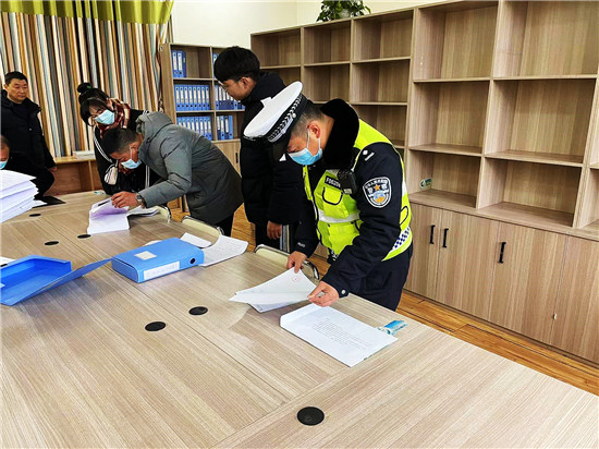 【我為群眾辦實事】開展冬季校車安全檢查 筑牢學(xué)生安全防線