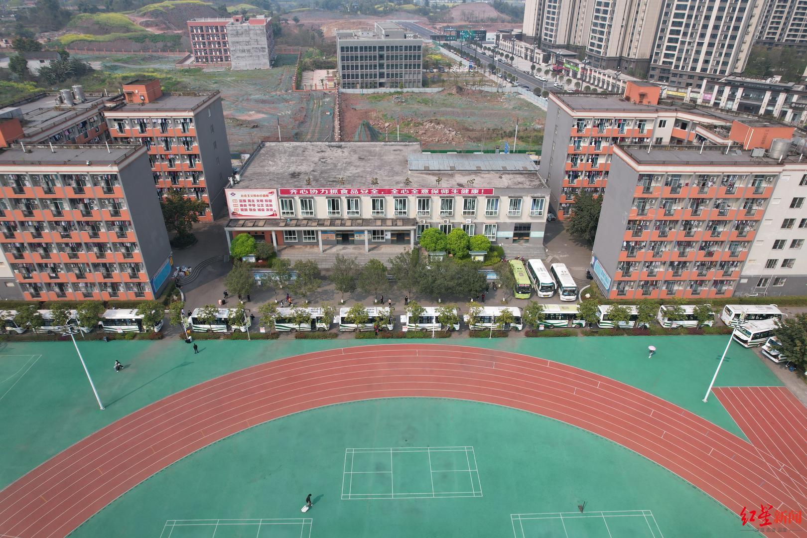 實地走訪山村“小校車”：如何既方便學生贏了口碑，又能收獲經營的“金杯”？