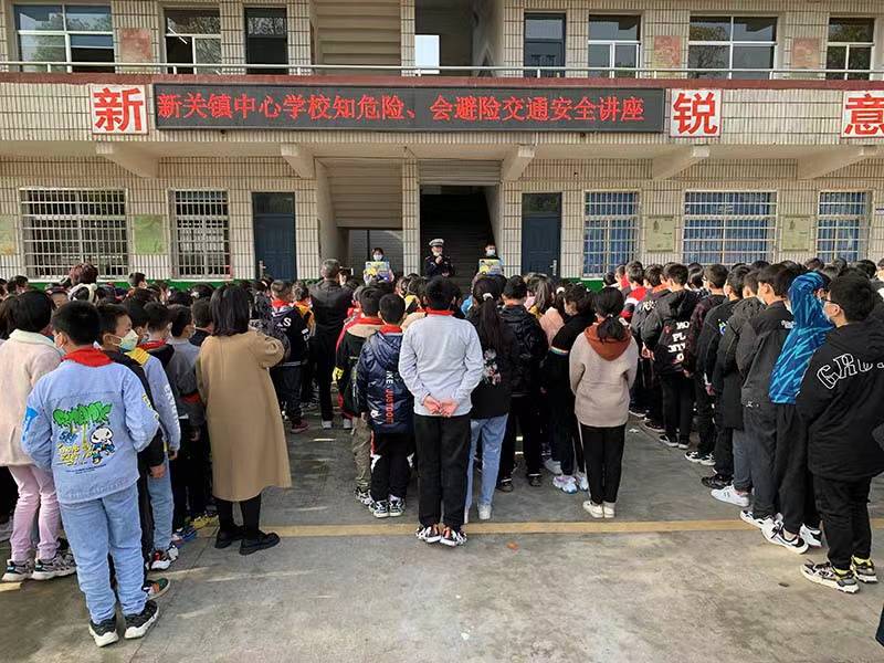 校車司機準駕不符，罰款4千記18分！常德交警開展校車安全整治
