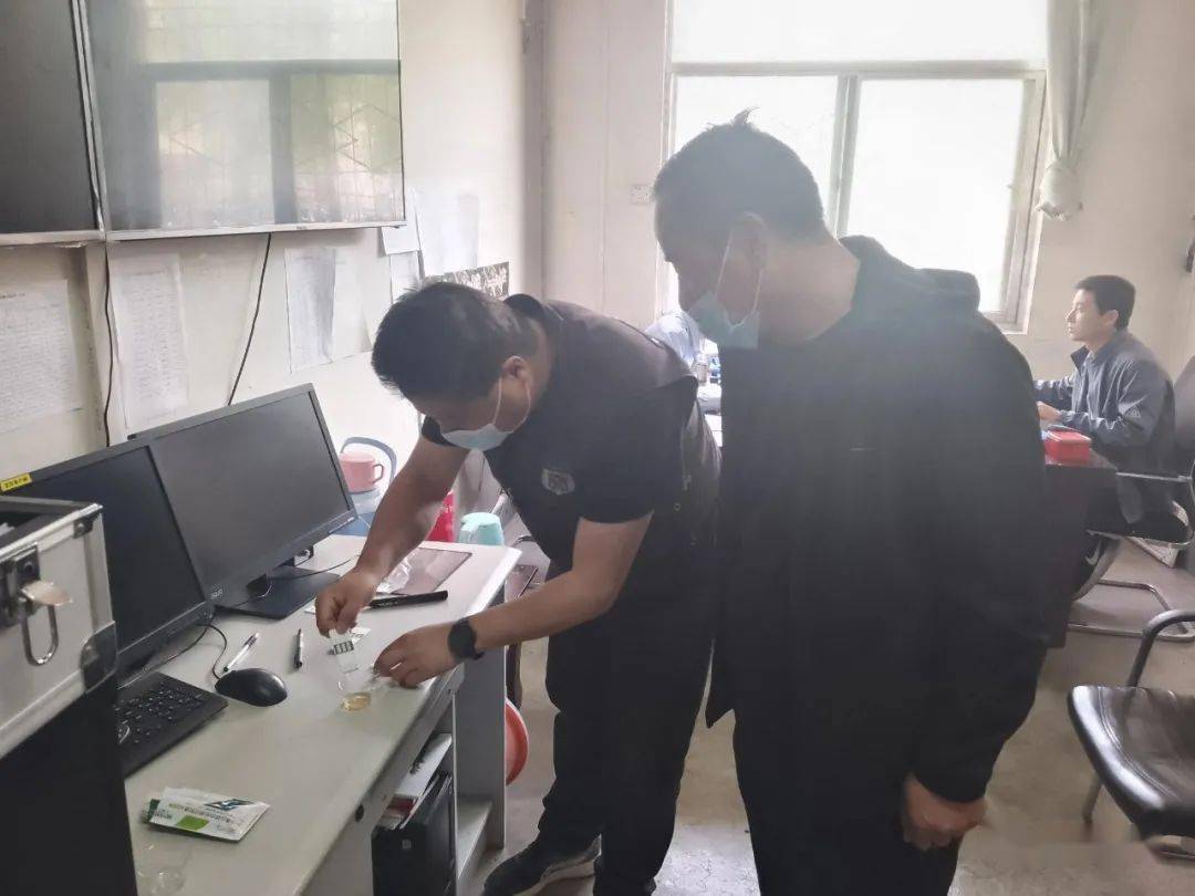 淳化縣開展全縣校車司乘人員吸毒檢測(cè)大排查