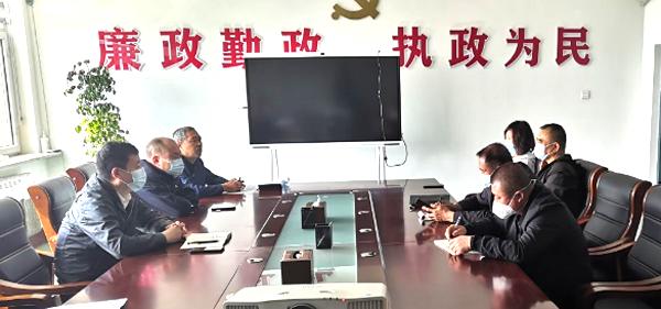七進宣傳 |梅河口市公安局交警大隊聯(lián)合市教育局召開校車安全管理工作會議