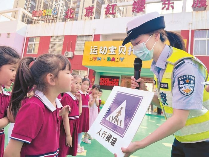 開展校車安全檢查 筑牢安全防線
