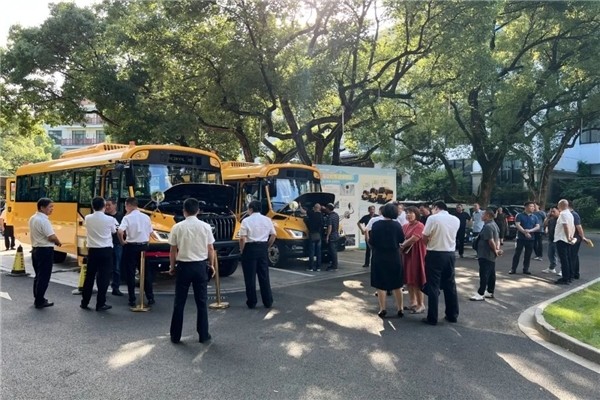 一起向未來丨歐輝校車筑夢護(hù)航，助力華東區(qū)域孩童健康出行