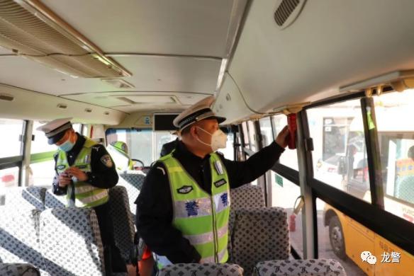 【核心使命2022】佳木斯公安嚴把校車出行“安全關(guān)” 開展校車交通安全大檢查