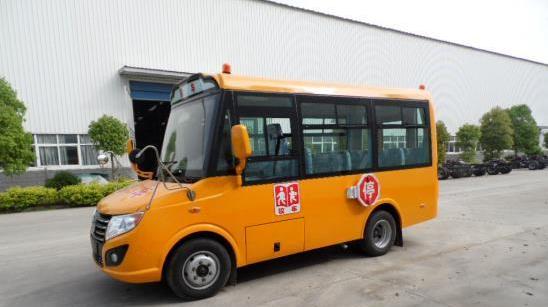 新國標(biāo)校車的普及要考慮到農(nóng)村與城市的差異