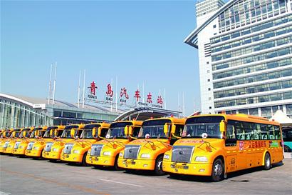 青島出臺(tái)校車(chē)安全管理辦法 監(jiān)控至少保存30天