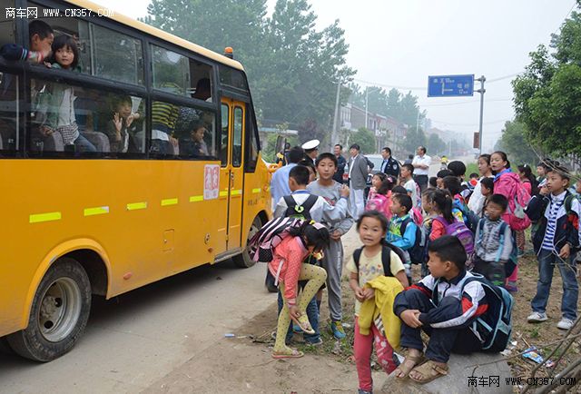市場與需求都有了，為啥校車還是推廣不起來