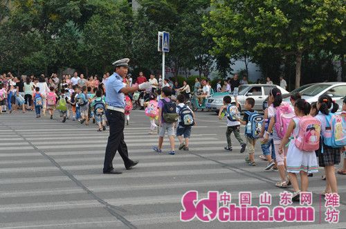 護衛天使責任重 護校安園保安全