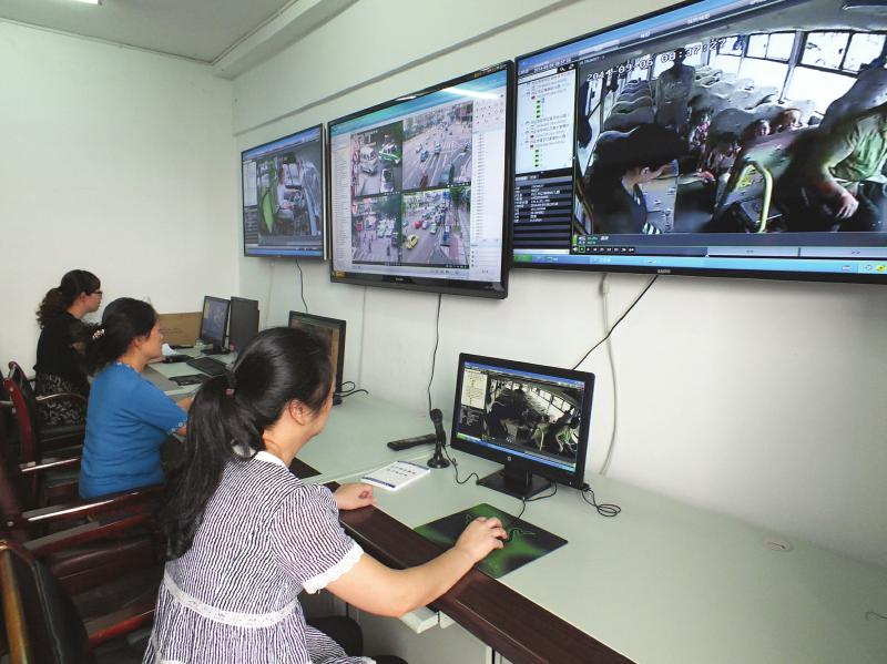 內(nèi)江建校車監(jiān)控平臺(tái) 社會(huì)車輛不避讓校車將被“留證