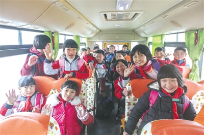 農(nóng)村學生上學路遭遇“真空地帶”