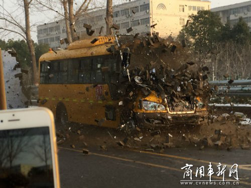 瘋狂校車直面瘋狂測(cè)試 宇通表示很淡定