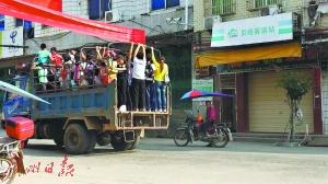 廣東省河源市：報廢泥頭車被改裝為校車 老師家長呼吁整治