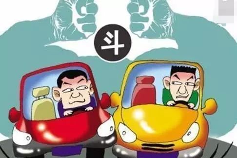 全市首例非法校車(chē)超載危險(xiǎn)駕駛案開(kāi)庭，鄭其文檢察長(zhǎng)出庭公訴