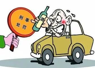全市首例非法校車(chē)超載危險(xiǎn)駕駛案開(kāi)庭，鄭其文檢察長(zhǎng)出庭公訴