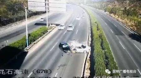 昆石高速公路倒車(chē)致7人受傷4車(chē)受損，只罰400元扣18分？