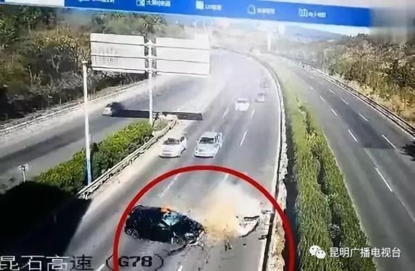昆石高速公路倒車(chē)致7人受傷4車(chē)受損，只罰400元扣18分？