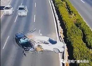 昆石高速公路倒車(chē)致7人受傷4車(chē)受損，只罰400元扣18分？