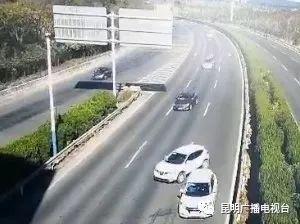 昆石高速公路倒車(chē)致7人受傷4車(chē)受損，只罰400元扣18分？