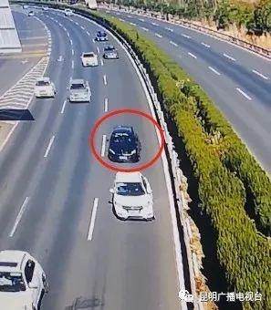 昆石高速公路倒車(chē)致7人受傷4車(chē)受損，只罰400元扣18分？