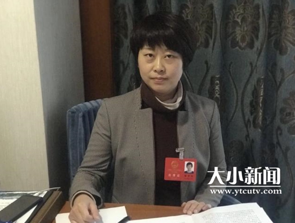 住煙省人大代表楊學(xué)麗：推行接駁校車，緩解交通擁堵