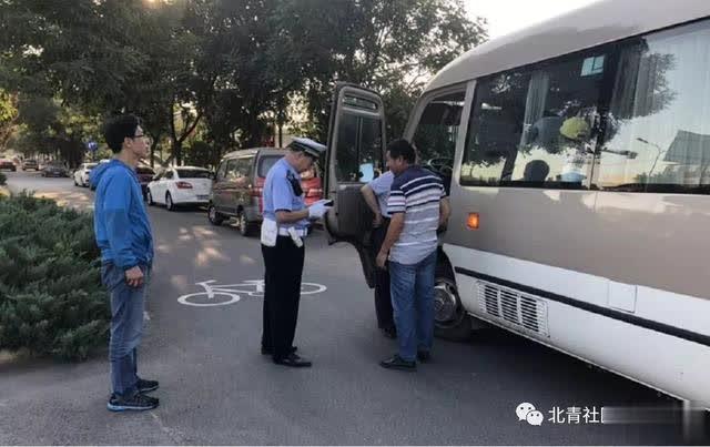 開學首日昌平區檢查校車和接送學生車輛，未發現車輛超員現象