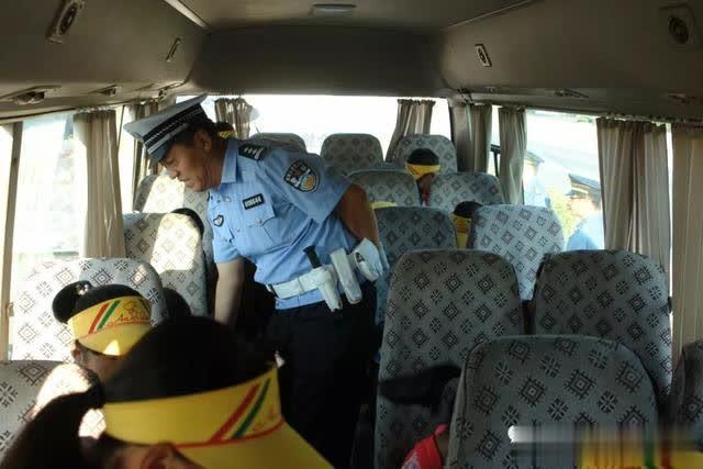 開學首日昌平區檢查校車和接送學生車輛，未發現車輛超員現象