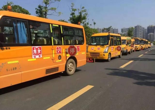 湘潭一校車司機酒駕心存僥幸“走捷徑”，交警蜀黍：沒想到吧？