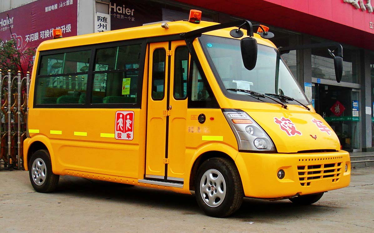 公交車和校車在同一線路，公交車可以拉線路內(nèi)的學(xué)生嗎？