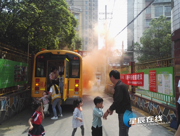 標準化班組建設(shè)，開福在行動②丨湘一校車：從“人、車、路、制”抓實安全生產(chǎn)