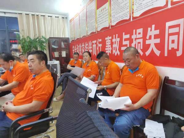 湖北：關(guān)注校車安全，鄂州大興校車一直在行動