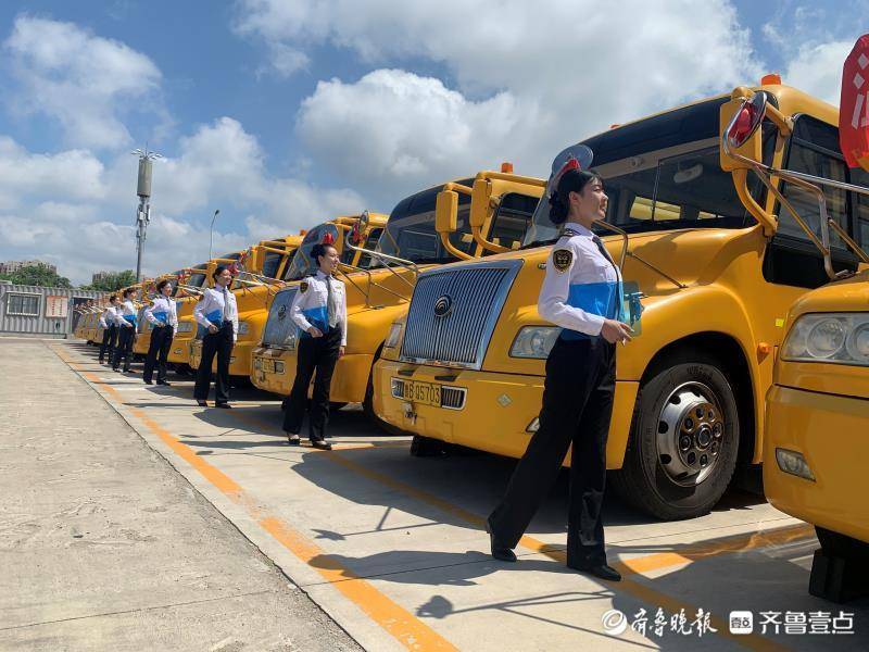 每天送15萬學子上下學，溫馨校車開通10年跑了1.6億公里