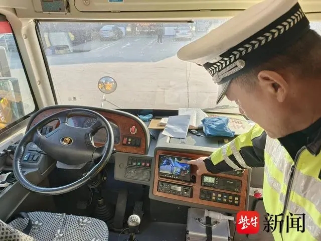 新學年在即，鎮江丹徒65輛校車接受“體檢”